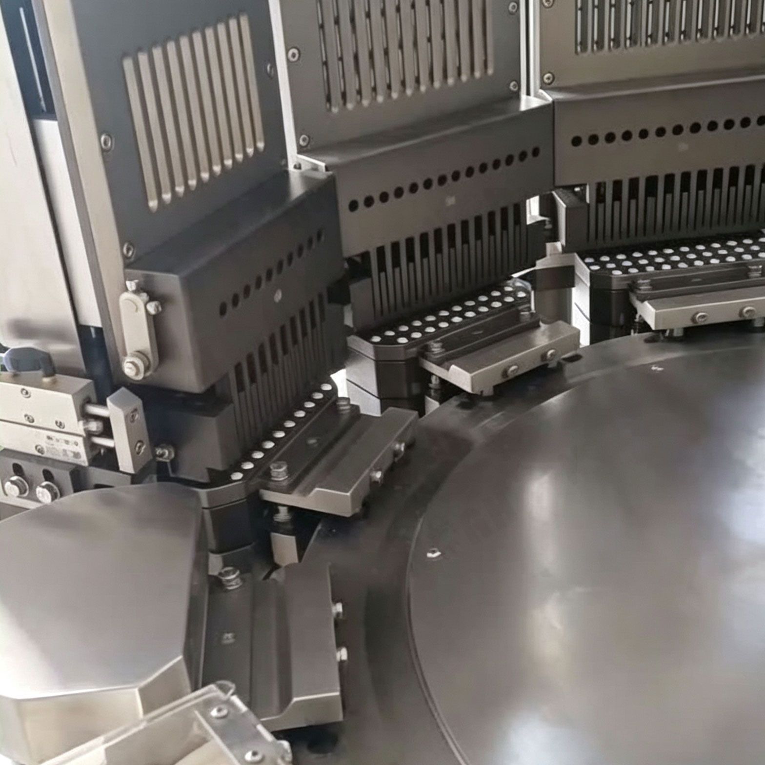 NJP-7800全自动胶囊充填机