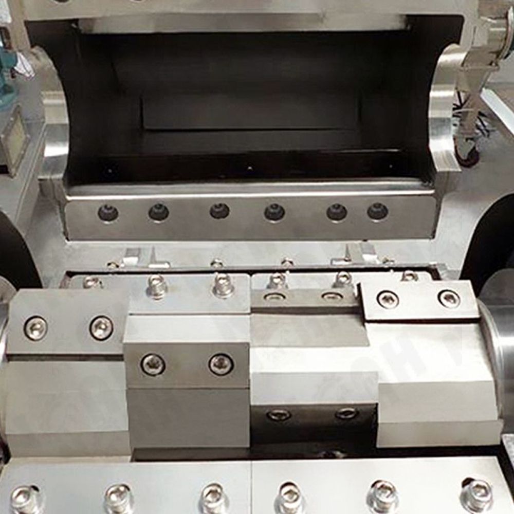 Universal Coarse Crusher