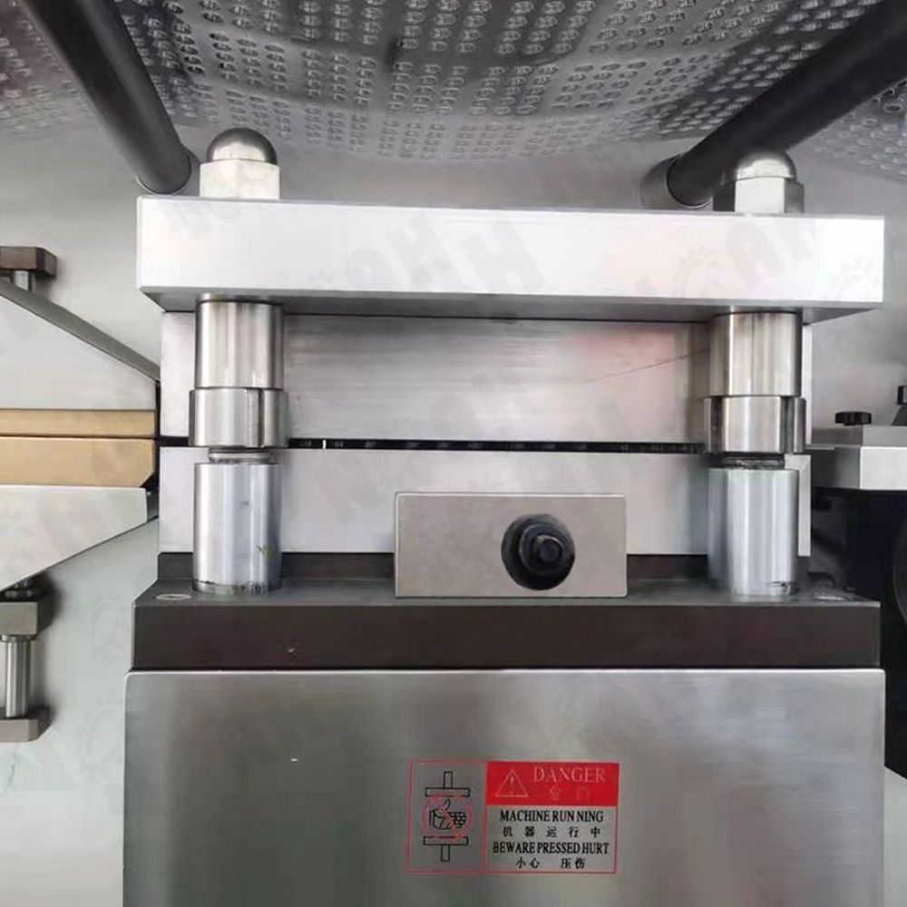 High speed blister packing machine